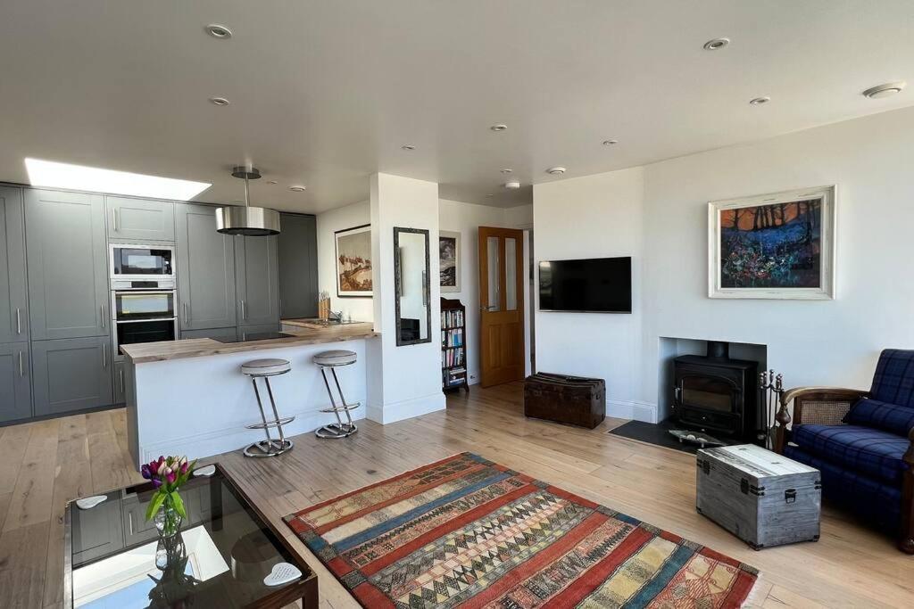 Shorepark - Waterfront Cottage With Stunning Views Dumfries Exteriör bild