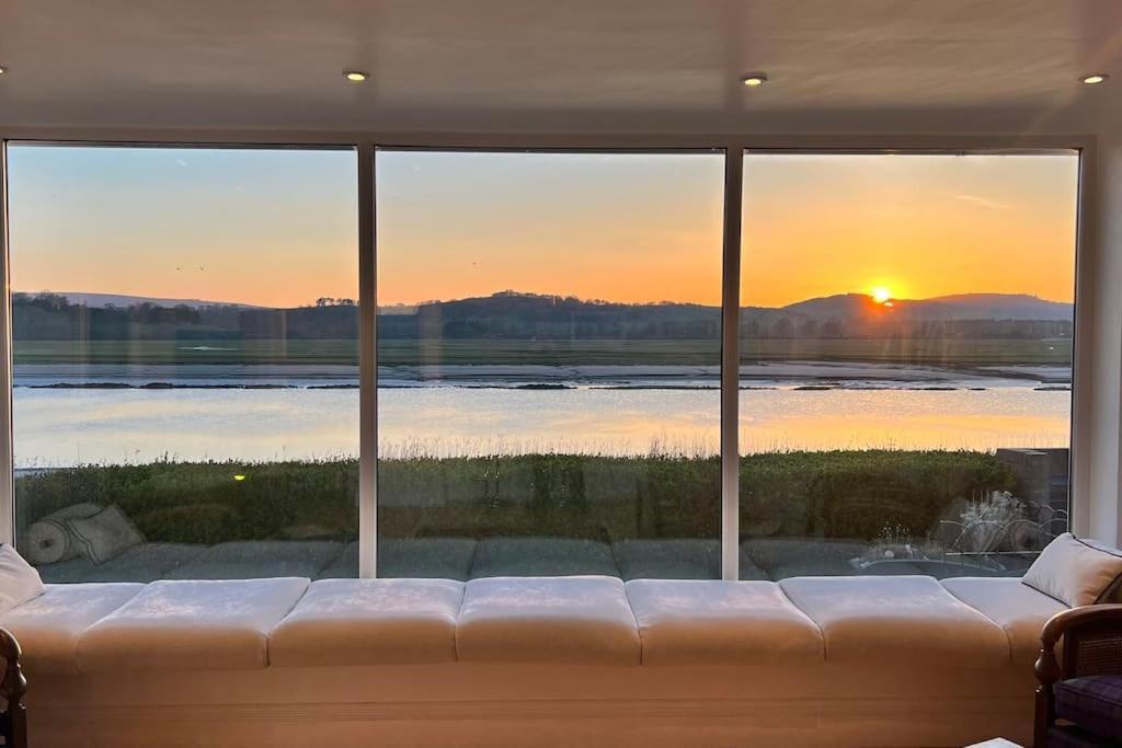 Shorepark - Waterfront Cottage With Stunning Views Dumfries Exteriör bild