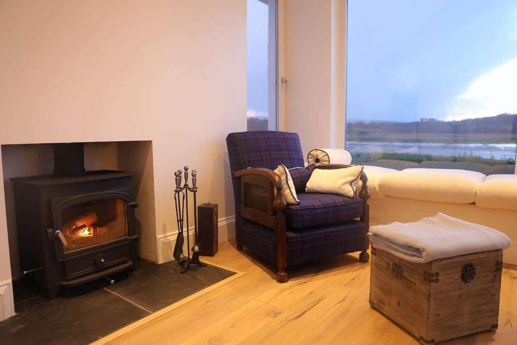 Shorepark - Waterfront Cottage With Stunning Views Dumfries Exteriör bild